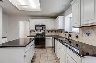 1302 Silver Maple Dr, Carrollton, TX 75007 - Photo 7