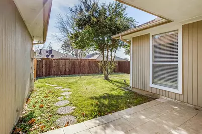 1302 Silver Maple Drive, Carrollton, TX 75007 - Photo 11