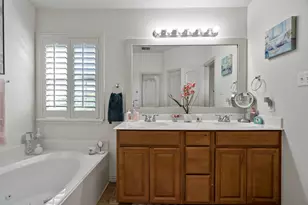 1582 Biltmore Ln, Irving, TX 75063 - Photo 19