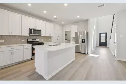 800 Leavenworth Drive, Princeton, TX 75071 - Photo 1