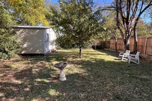 906 Eli Ave, Dallas, TX 75211 - Photo 21