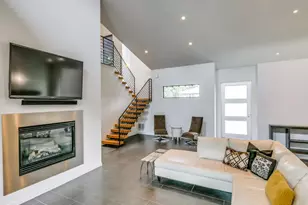 919 Knott Pl, Dallas, TX 75208 - Photo 5