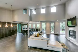 919 Knott Pl, Dallas, TX 75208 - Photo 9