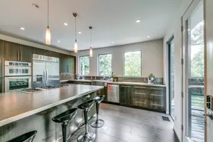 919 Knott Pl, Dallas, TX 75208 - Photo 13