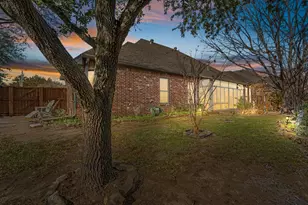 8300 Park Brook Dr, North Richland Hills, TX 76182 - Photo 39