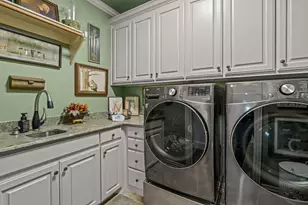 8300 Park Brook Dr, North Richland Hills, TX 76182 - Photo 21