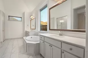 1805 Clouded Wren Dr, Arlington, TX 76005 - Photo 11