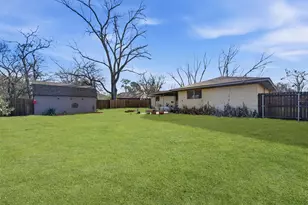 515 Pecan St, Collinsville, TX 76233 - Photo 37