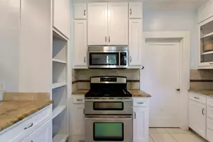 1204 Virginia Pl, Fort Worth, TX 76107 - Photo 7