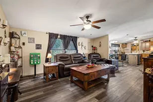 341 Pecan Pl Ln, Pottsboro, TX 75076 - Photo 17