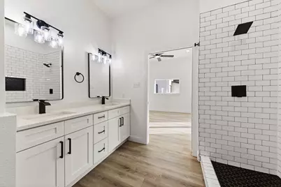 1279 Bonham Street, Paris, TX 75460 - Photo 9