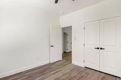 5915 Black Pine Circle, Granbury, TX 76048 - Photo 15