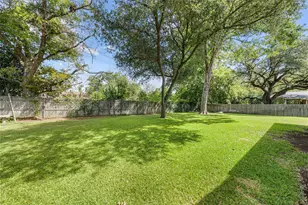 1701 Royal Oaks Dr, Waco, TX 76710 - Photo 31