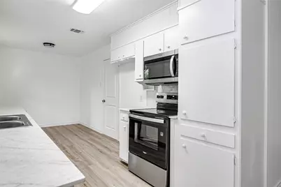 909 Kelley Drive, Everman, TX 76140 - Photo 15