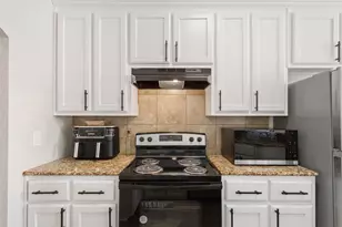 187 Ashland Dr, Woodway, TX 76712 - Photo 11