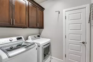 8233 Laflin Ln, Dallas, TX 75231 - Photo 25