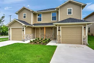 243 W Forest Ave, Sherman, TX 75090 - Photo 1