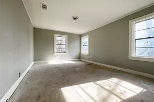 1061 19th St SE, Paris, TX 75460 - Photo 5