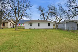 307 Playdium Dr, West, TX 76691 - Photo 23