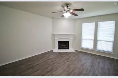 1205 Crest Ridge Drive, Glenn Heights, TX 75154 - Photo 9