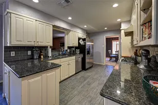 2300 Woodsong Trail, Arlington, TX 76016 - Photo 7