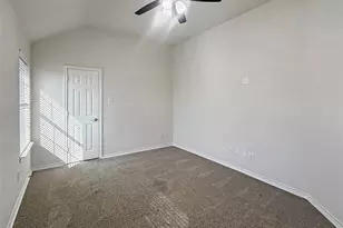 2831 Kate Ln, Grand Prairie, TX 75052 - Photo 25