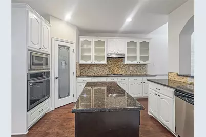 2831 Kate Lane, Grand Prairie, TX 75052 - Photo 13