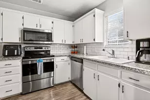 1001 S 4th St, Bonham, TX 75418 - Photo 11