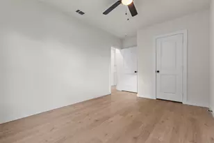 8124 Burroaks Dr, Dallas, TX 75217 - Photo 21