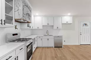 8124 Burroaks Dr, Dallas, TX 75217 - Photo 13