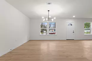 8124 Burroaks Dr, Dallas, TX 75217 - Photo 9