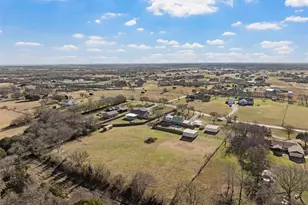 398 Bluebonnett Ln, Lorena, TX 76655 - Photo 39