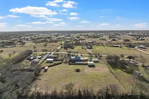 398 Bluebonnett Ln, Lorena, TX 76655 - Photo 37
