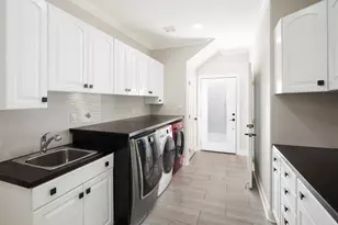 3867 Beutel Ct, Dallas, TX 75229 - Photo 31