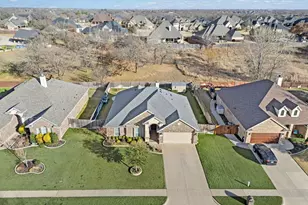 1039 Cydnie St, Kennedale, TX 76060 - Photo 3