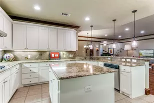 223 Wood St, Grapevine, TX 76051 - Photo 13