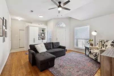 906 Park Row Circle, McKinney, TX 75072 - Photo 5
