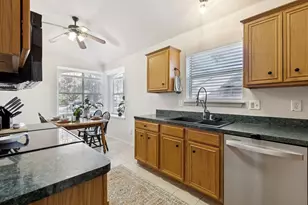 906 Park Row Cir, McKinney, TX 75072 - Photo 9