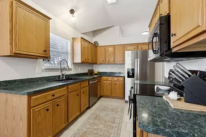 906 Park Row Circle, McKinney, TX 75072 - Photo 7