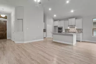 11229 Treehouse Trl, Justin, TX 76247 - Photo 13