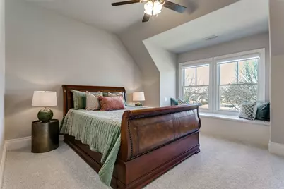 303 S Dooley Street, Grapevine, TX 76051 - Photo 25