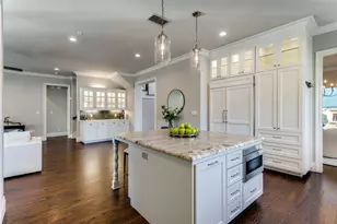 303 S Dooley St, Grapevine, TX 76051 - Photo 15