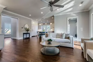 303 S Dooley St, Grapevine, TX 76051 - Photo 11