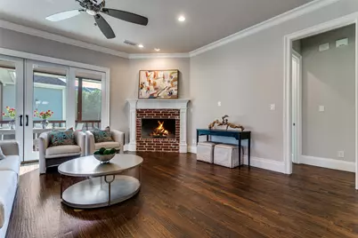 303 S Dooley Street, Grapevine, TX 76051 - Photo 13