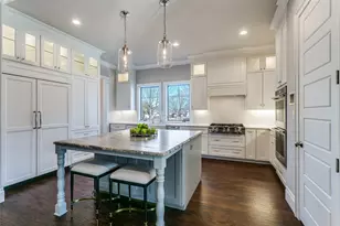 303 S Dooley St, Grapevine, TX 76051 - Photo 17