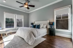 303 S Dooley St, Grapevine, TX 76051 - Photo 19