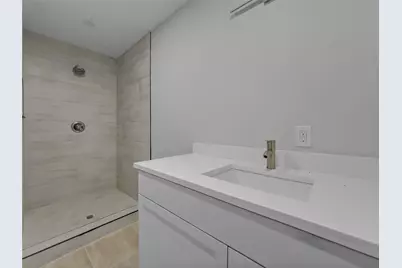 3906 Houston Street, Greenville, TX 75401 - Photo 7