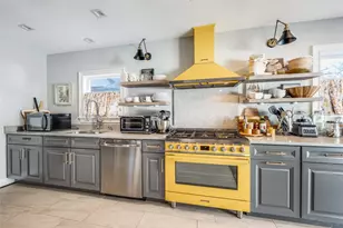 919 Stewart Dr, Dallas, TX 75208 - Photo 13