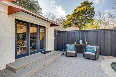 919 Stewart Drive, Dallas, TX 75208 - Photo 33