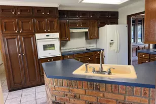 1124 Hillside Dr, Athens, TX 75751 - Photo 9